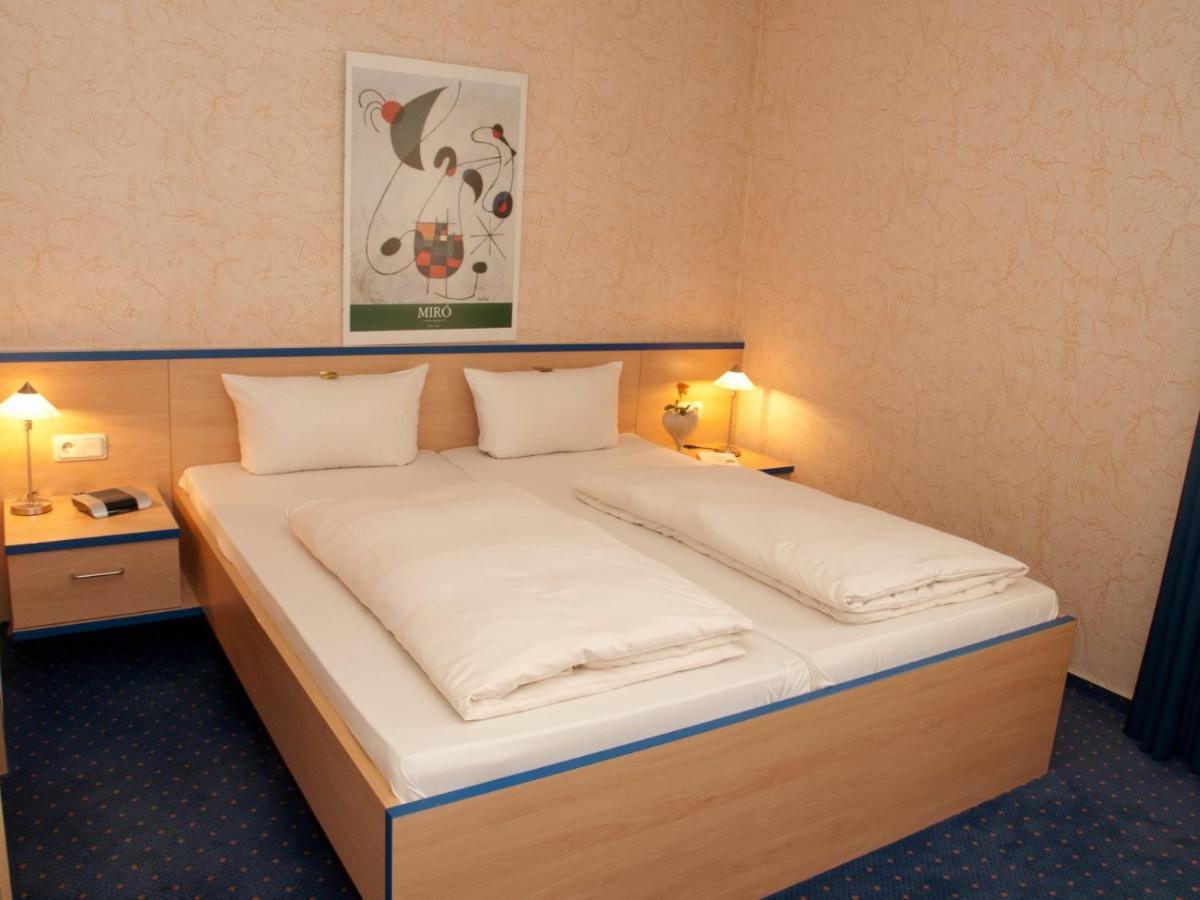 Hotel Chassalla Cassel Extérieur photo