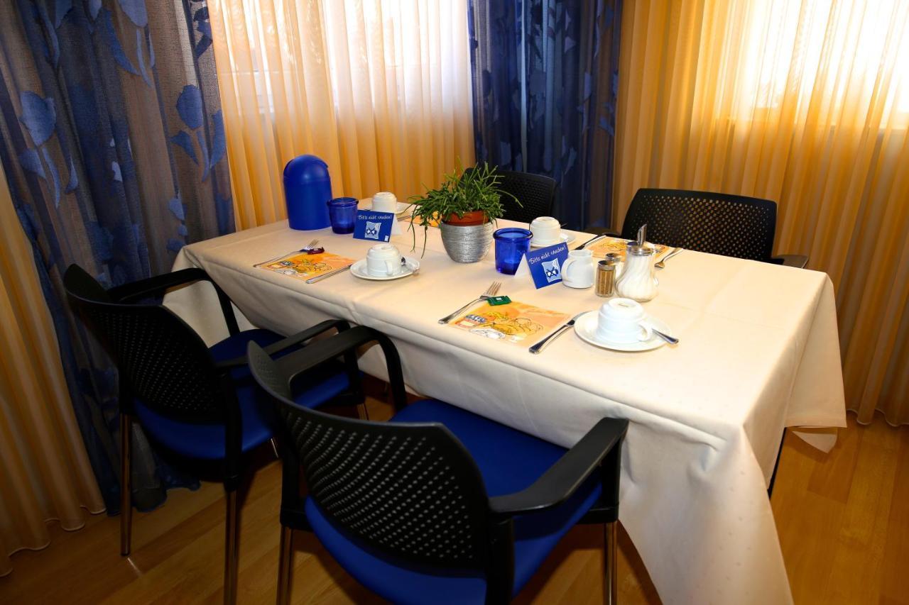 Hotel Chassalla Cassel Extérieur photo